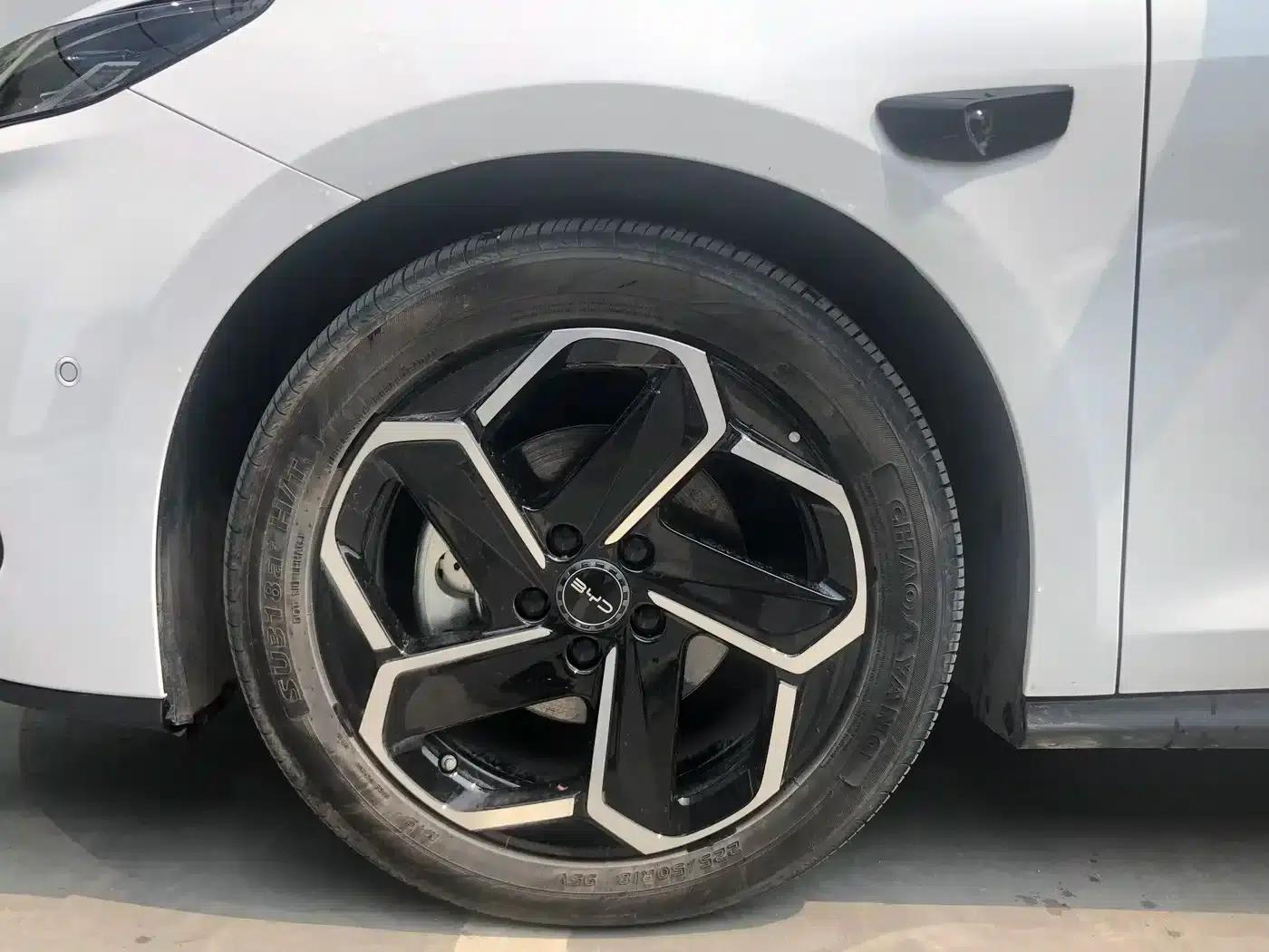 Seal 06 DM-i Touring Edition 2025 DM-i 150KM Flagship Model — миниатюра 21