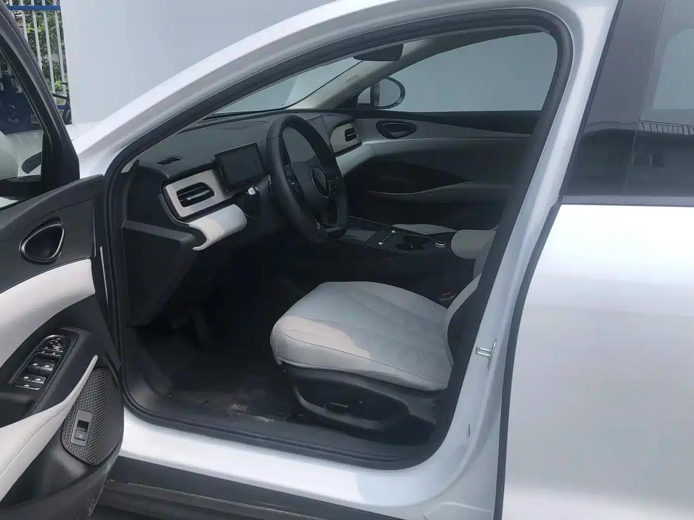 Seal 06 DM-i Touring Edition 2025 DM-i 150KM Flagship Model — миниатюра 6