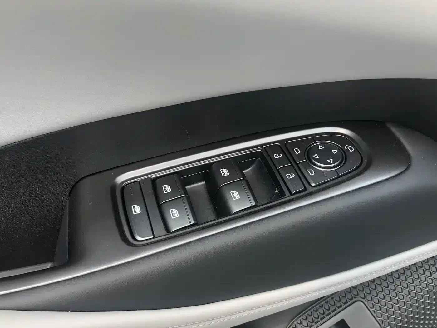 Seal 06 DM-i Touring Edition 2025 DM-i 150KM Flagship Model — миниатюра 8