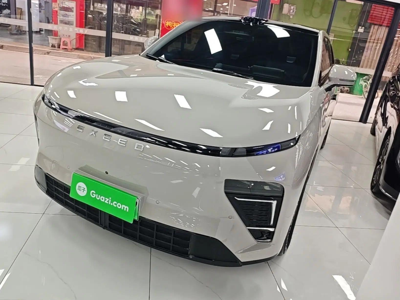 EXEED Star Era ET 2024 Extended-Range 240 Ultra All-Wheel Drive — миниатюра 1