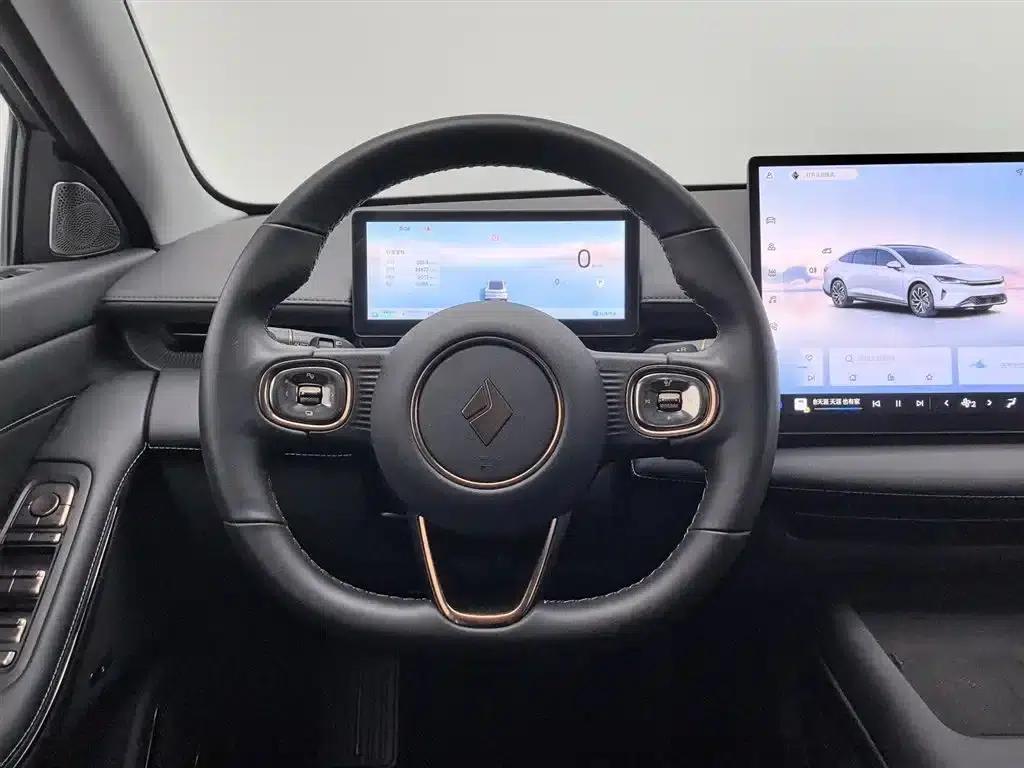 Baojun Enjoy 2025 Plug-in Hybrid 140km/h Luxury Edition — миниатюра 11