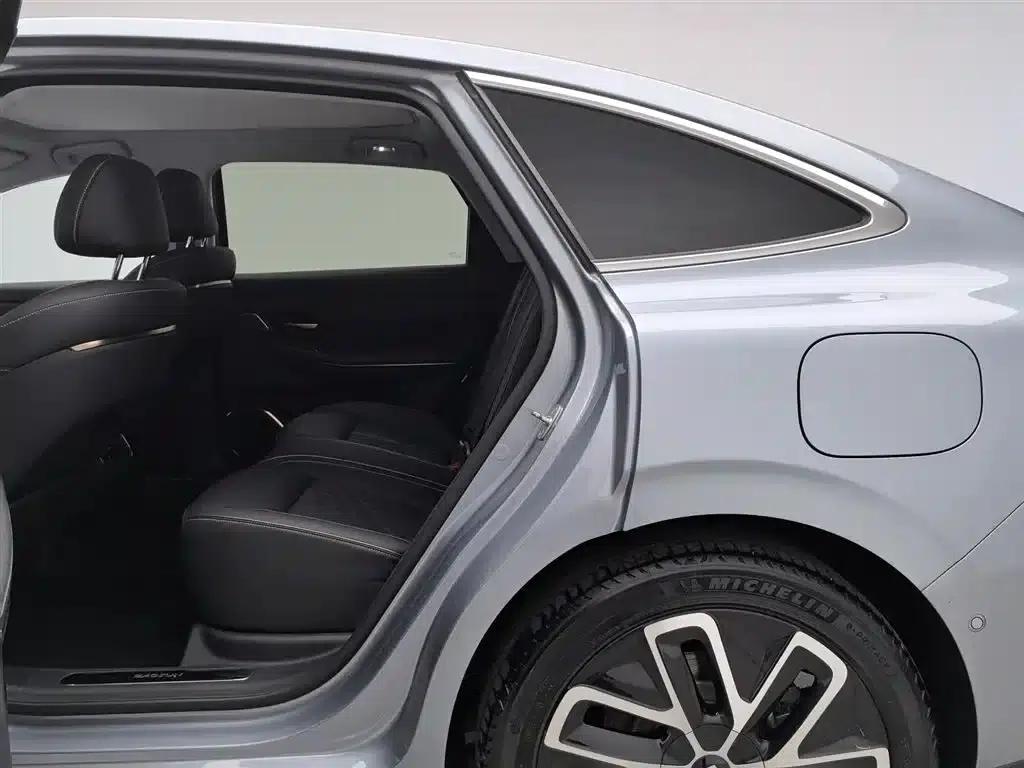 Baojun Enjoy 2025 Plug-in Hybrid 140km/h Luxury Edition — миниатюра 15