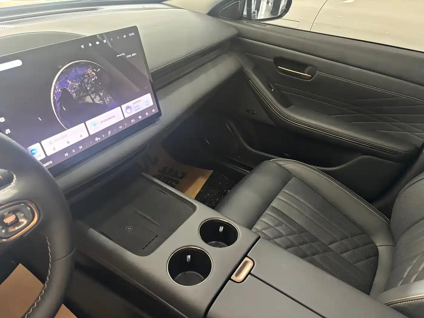 Baojun Enjoy 2025 Pure Electric 600km Luxury Edition — миниатюра 6