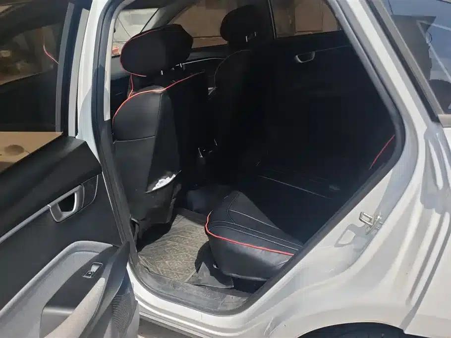 Baojun RC-6 2019 1.5T CVT 24-Hour Online Elite Edition — миниатюра 11