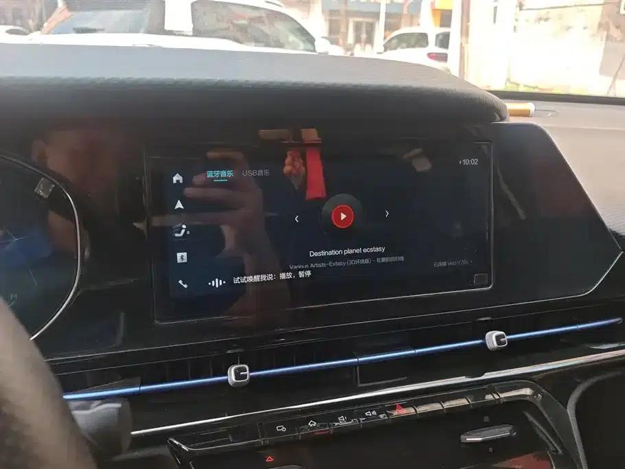 Baojun RC-6 2019 1.5T CVT 24-Hour Online Elite Edition — миниатюра 13