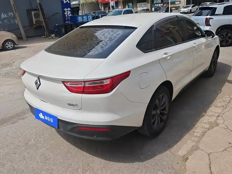 Baojun RC-6 2019 1.5T CVT 24-Hour Online Elite Edition — миниатюра 3