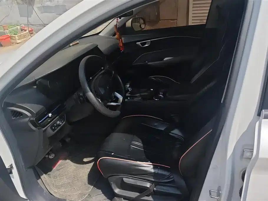Baojun RC-6 2019 1.5T CVT 24-Hour Online Elite Edition — миниатюра 9