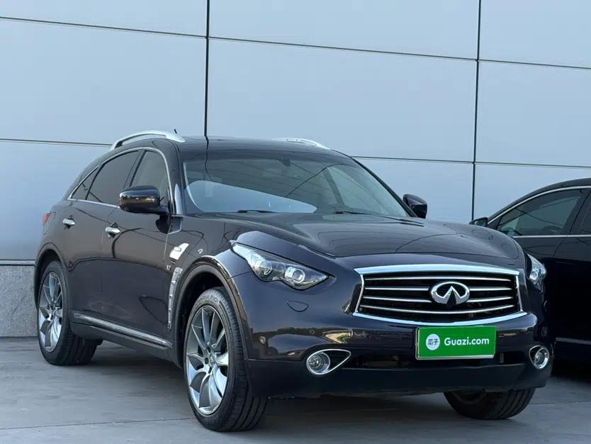 Infiniti QX70 2013 3.7L Supreme Edition — миниатюра 3