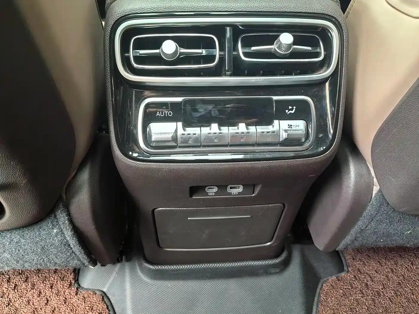 Beijing BJ60 2022 2.0T Eleventh Edition, Five-Seater — миниатюра 9
