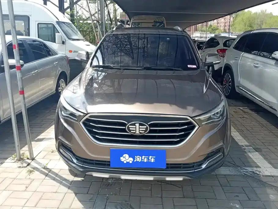 Besturn X40 2017 1.6L Automatic Luxury Edition — миниатюра 2