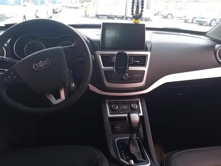 Besturn X40 2017 1.6L Automatic Luxury Edition — миниатюра 12