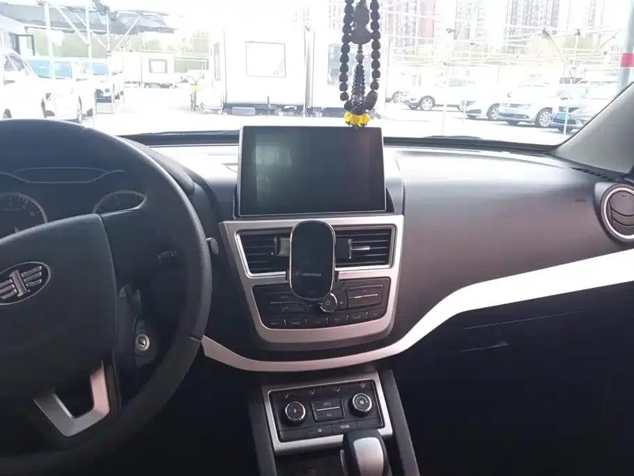 Besturn X40 2017 1.6L Automatic Luxury Edition — миниатюра 13
