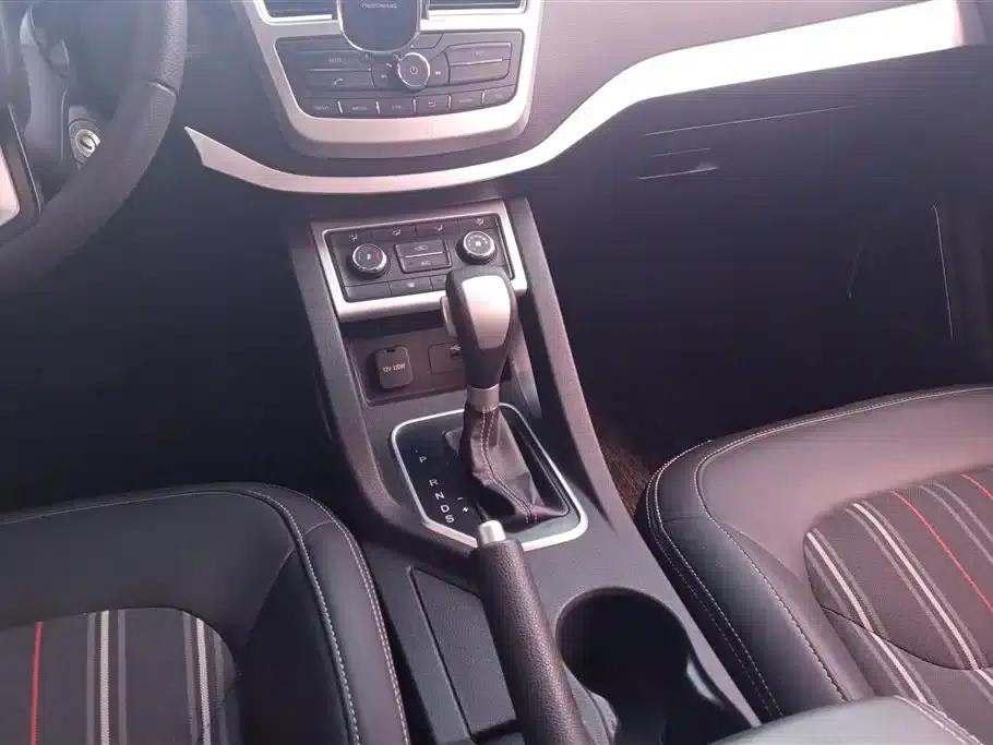 Besturn X40 2017 1.6L Automatic Luxury Edition — миниатюра 16