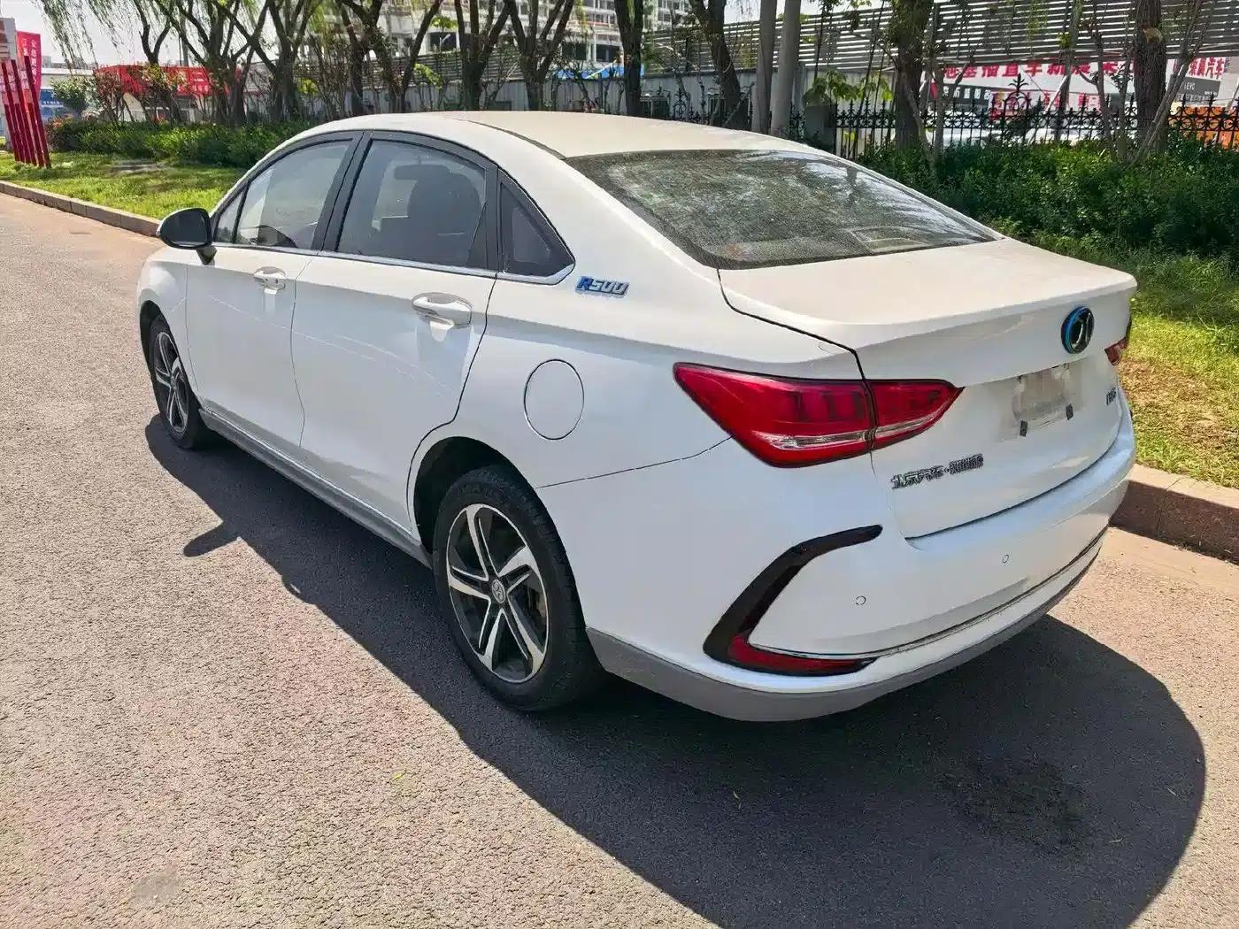Beijing EU5 2018 R500 Smart Wind Edition — миниатюра 7