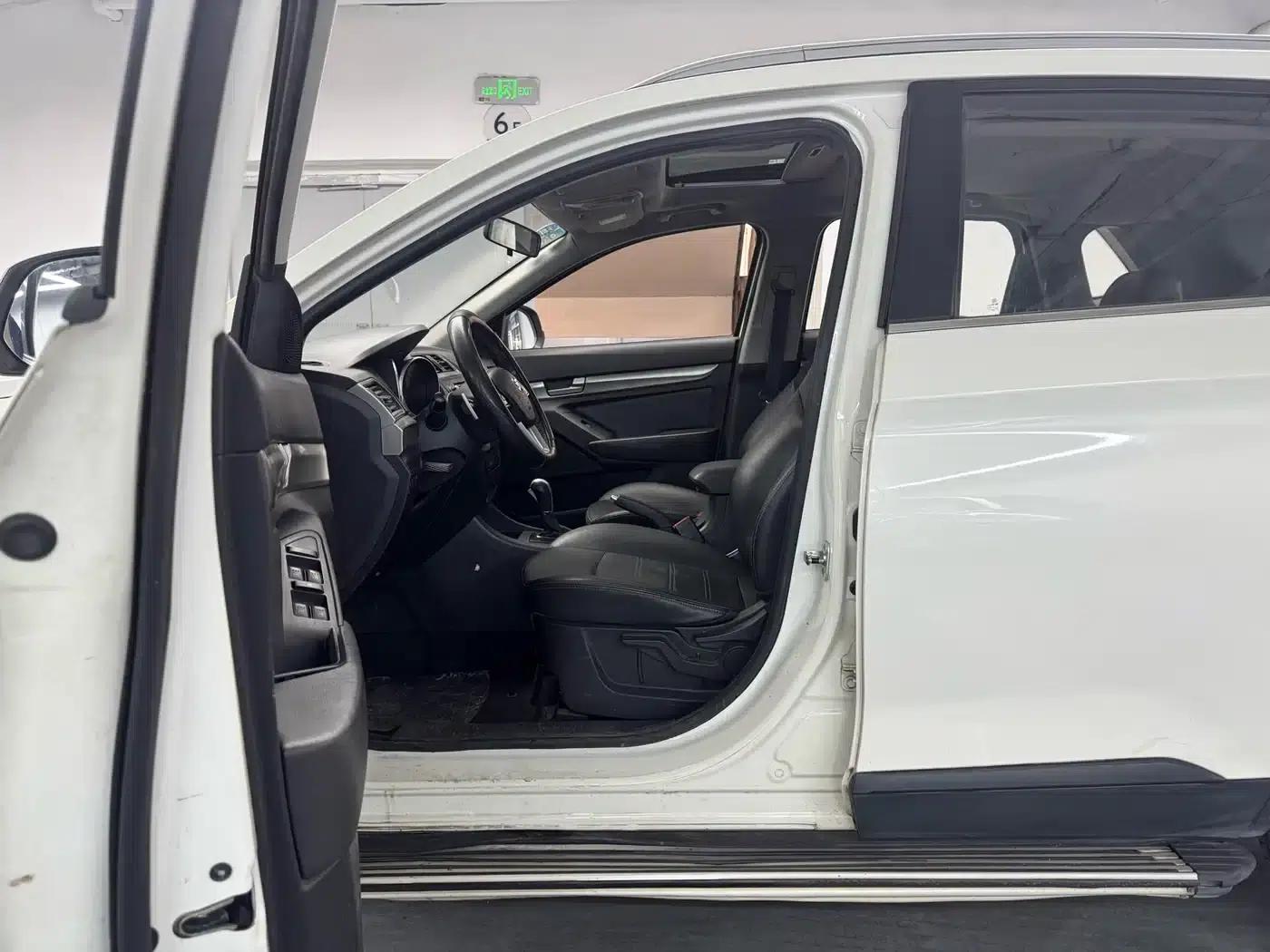 2015 Senova X65 2.0T Automatic Comfort Model — миниатюра 4
