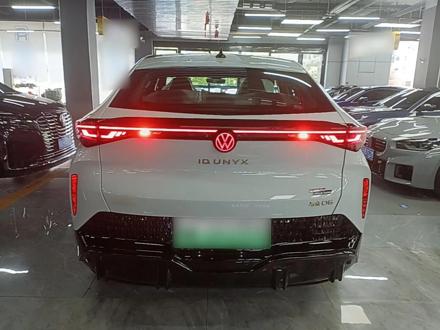 Volkswagen ID.UNYX 2025 Pure Model — миниатюра 3