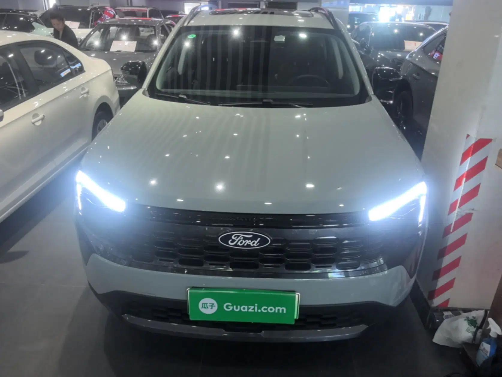 Ford Equator Sport New Energy 2025 Platinum Edition — миниатюра 2