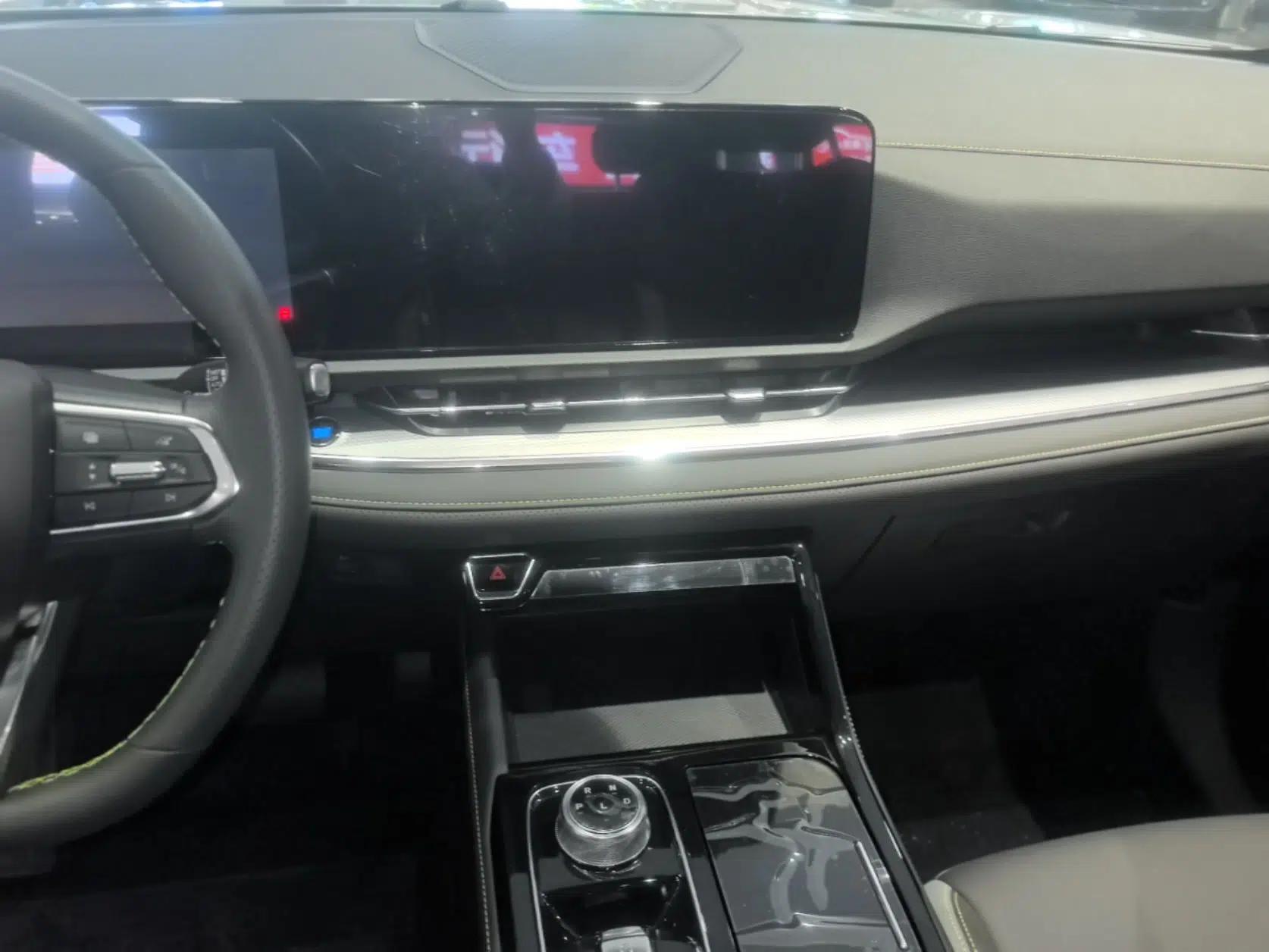 Ford Equator Sport New Energy 2025 Platinum Edition — миниатюра 15