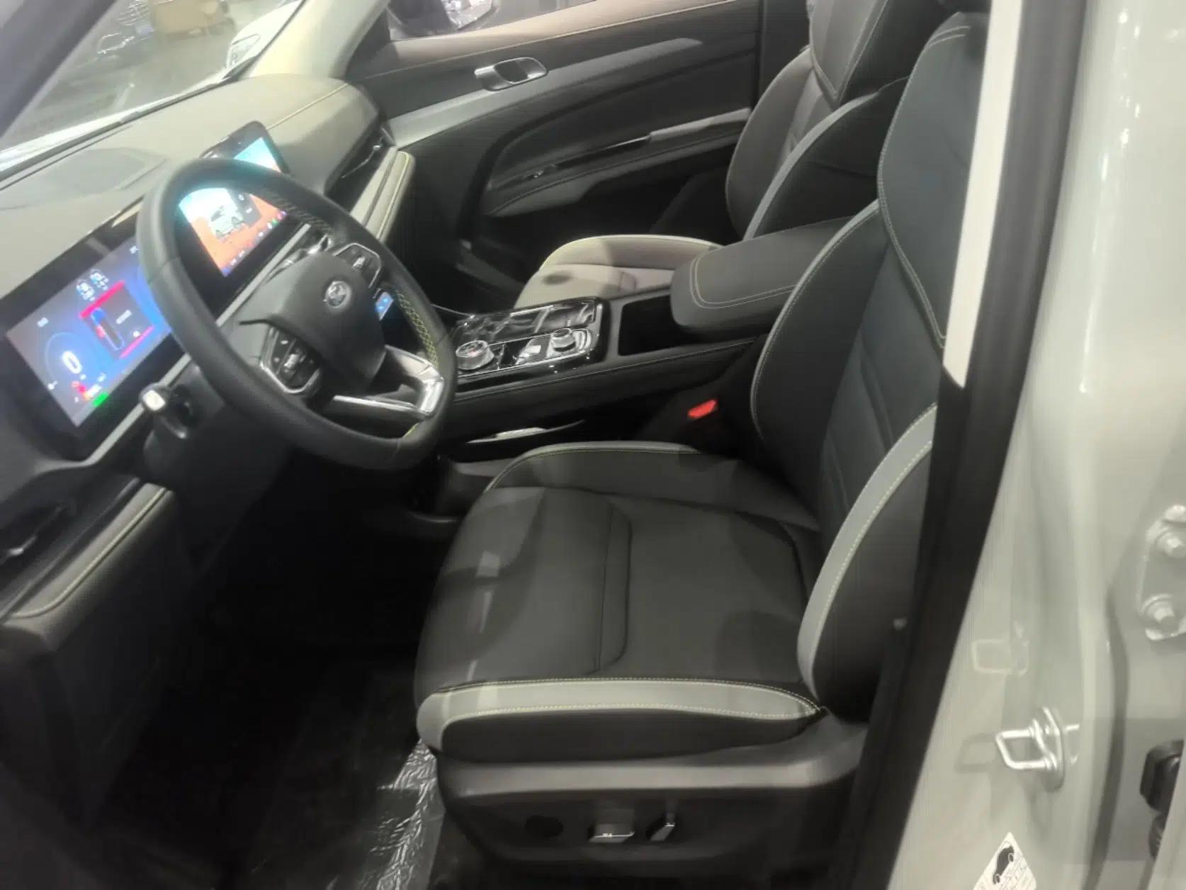 Ford Equator Sport New Energy 2025 Platinum Edition — миниатюра 17