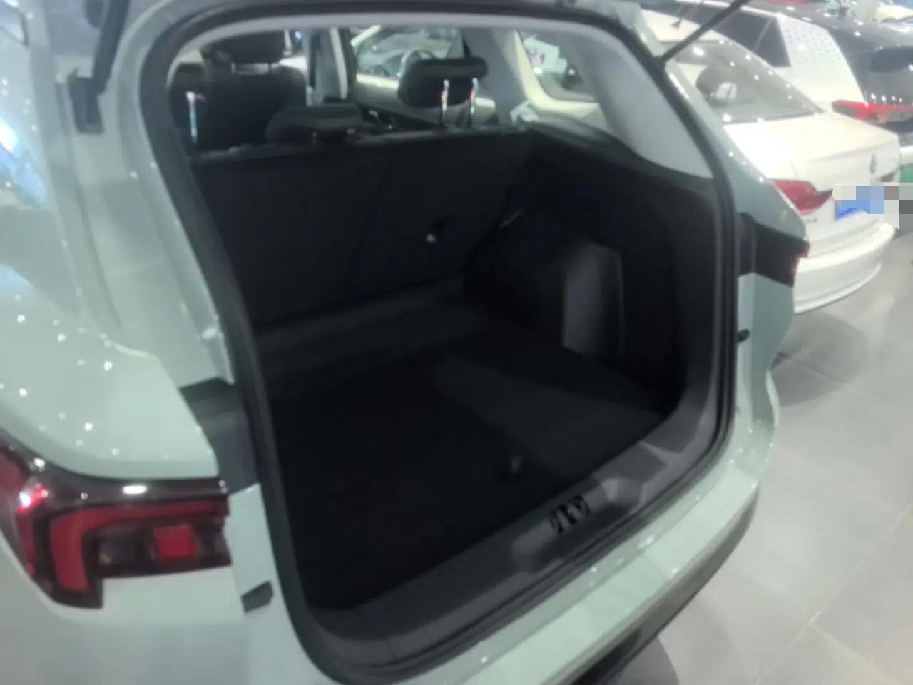 Ford Equator Sport New Energy 2025 Platinum Edition — миниатюра 21