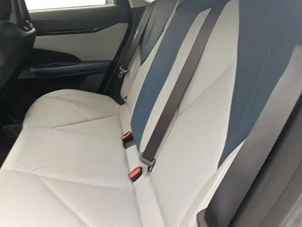 Changan UNI-V Smart Electric iDD 2023 Model, Smart Electric iDD 1.5T, 113km/h Smart Fun Edition — миниатюра 17