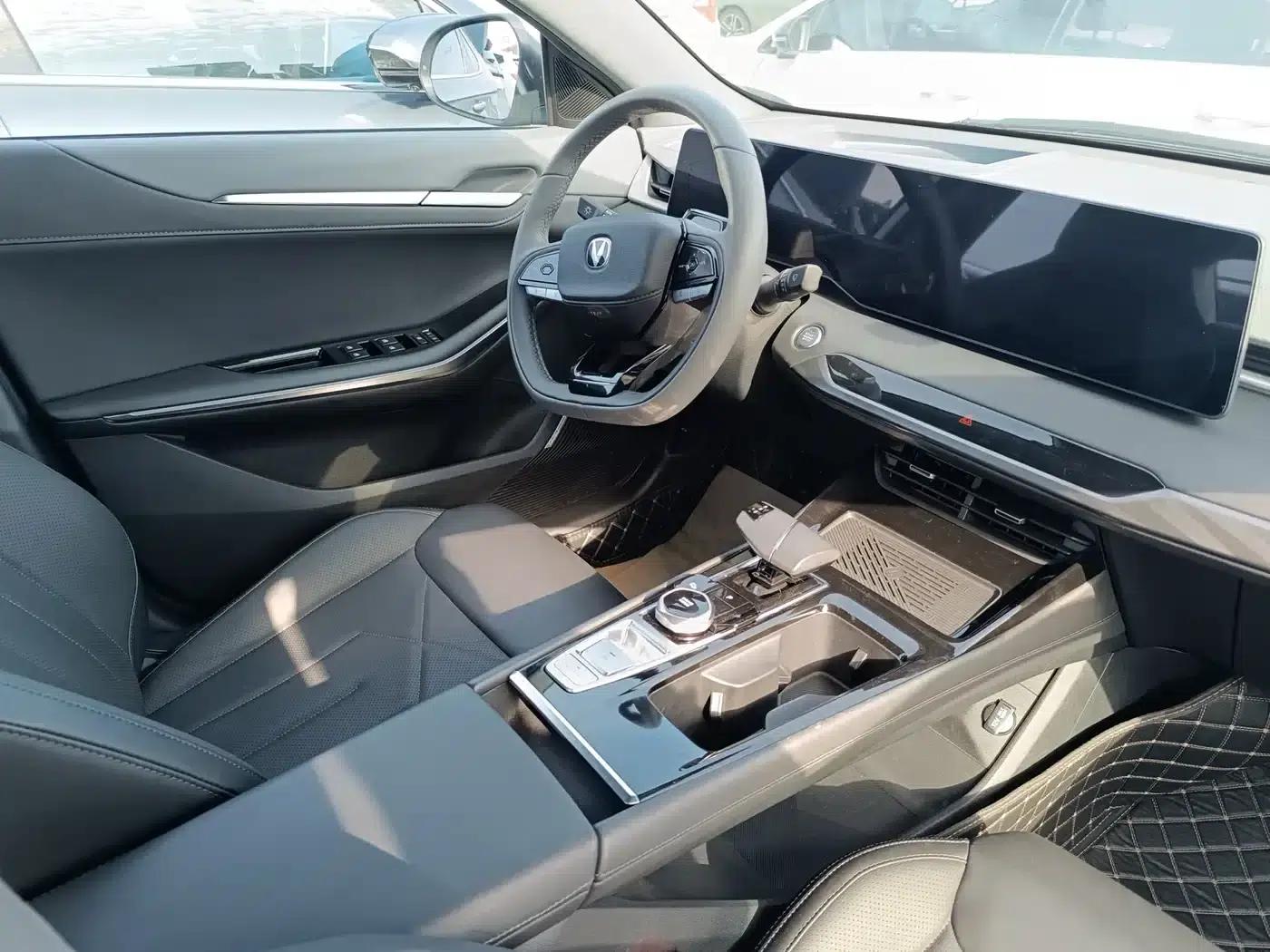 Ruicheng PLUS 2023 1.5T DCT Luxury Edition — миниатюра 15