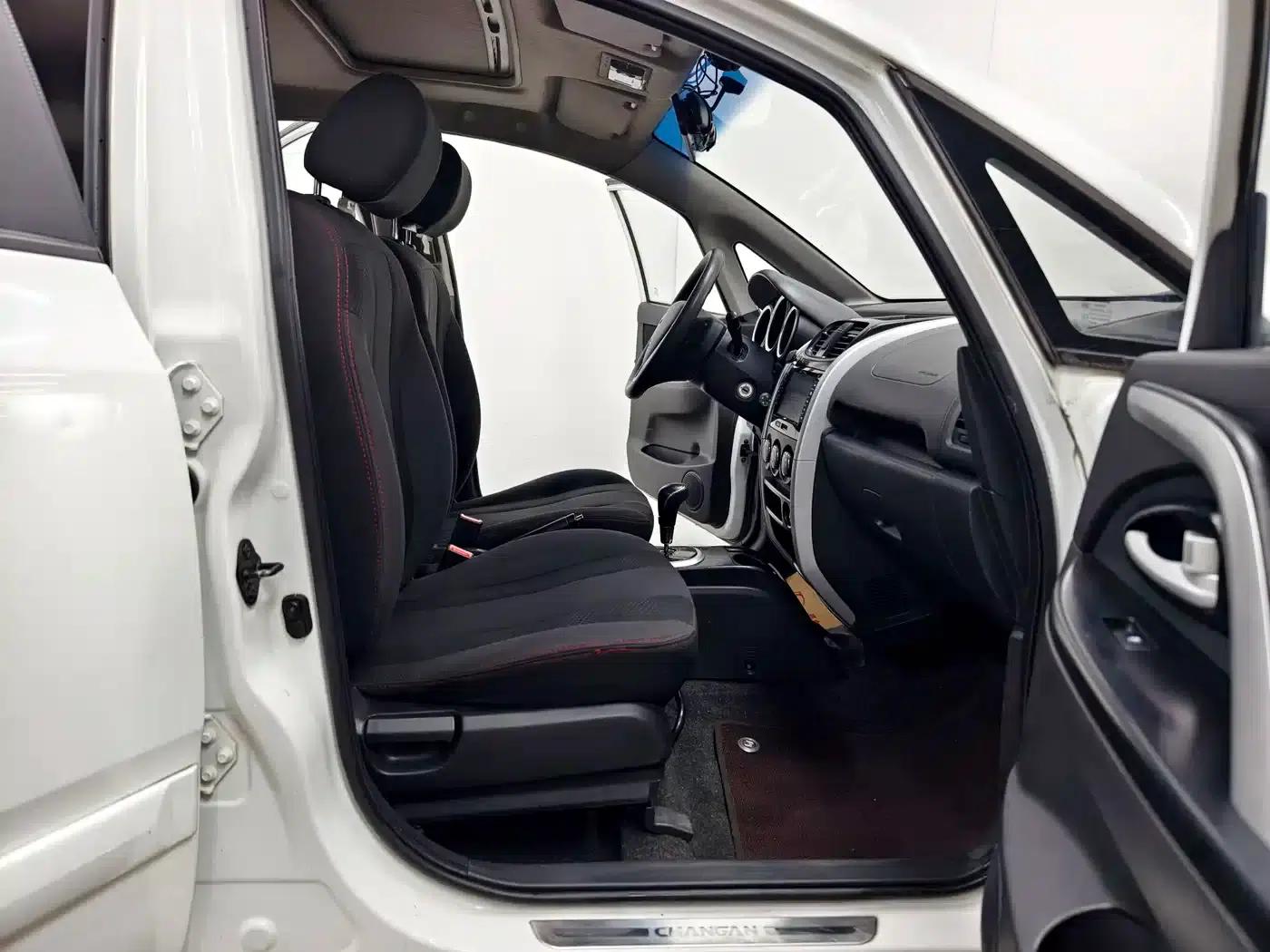 Changan CX20 2014 1.4L IMT Sunroof Navigation Edition (National V Emission Standard) — миниатюра 14