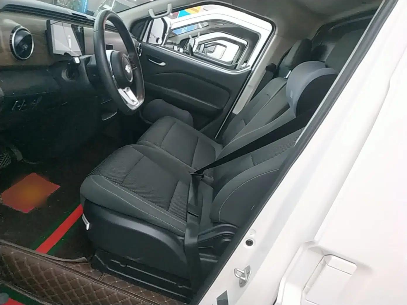 Ruichi EC75 2025 Intelligent Driving Ultra-Charging Version Pioneer II Type 50.1 kWh — миниатюра 18