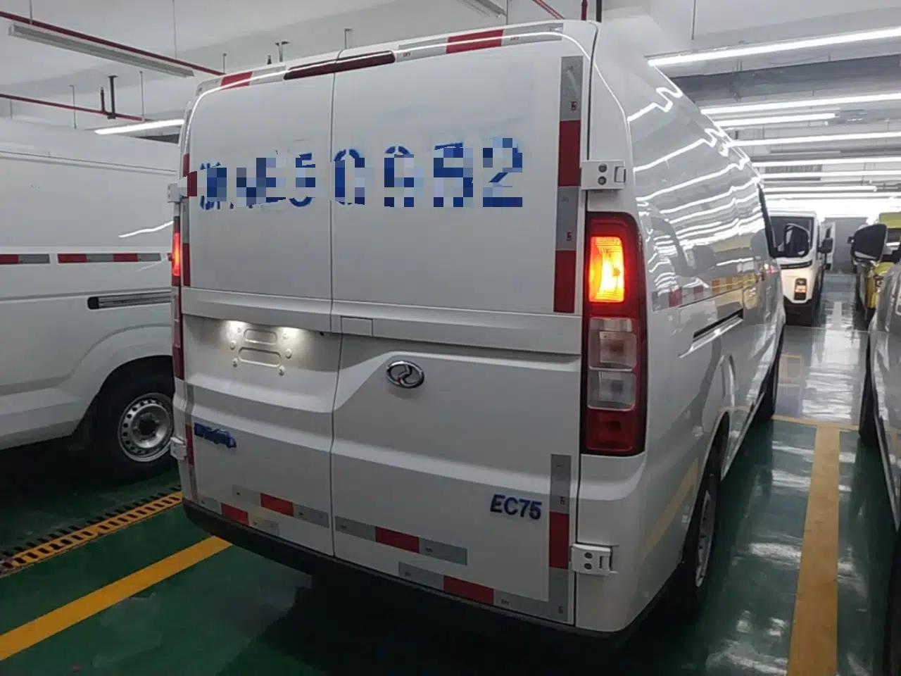 Ruichi EC75 2025 Intelligent Driving Ultra-Charging Version Pioneer II Type 50.1 kWh — миниатюра 5