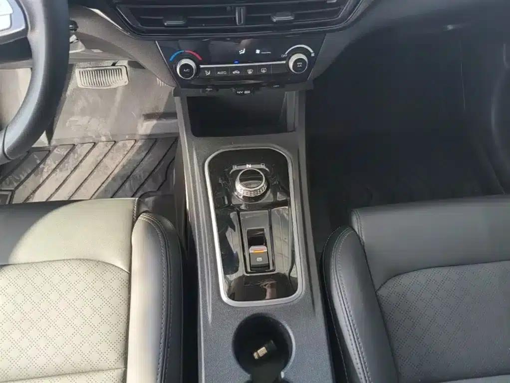 Changan Eado New Energy 2022 EV460 Smart Ride-Hailing Edition (Lithium Iron Phosphate) — миниатюра 13