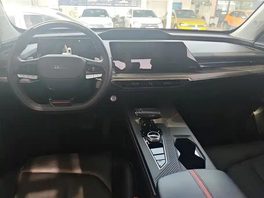 Changan Oushang Z6 2022 Blue Whale 1.5T DCT Smart Navigation Edition — миниатюра 12