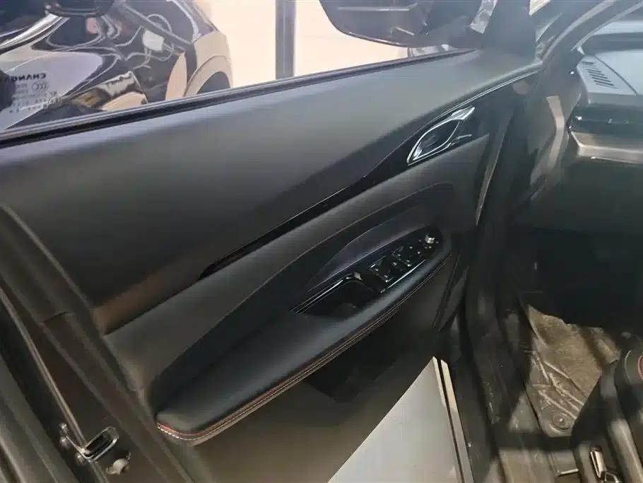 Changan Oushang Z6 2022 Blue Whale 1.5T DCT Smart Navigation Edition — миниатюра 7