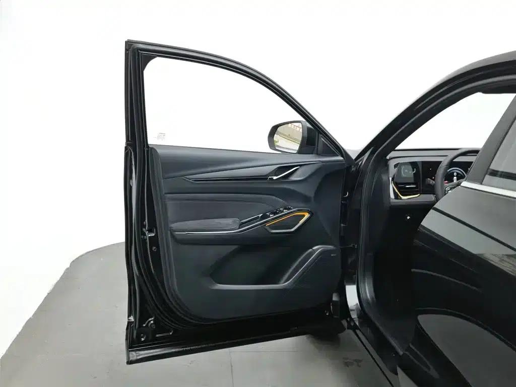 Changan Oushang X5 PLUS 2023 Facelift 1.5T DCT Premium Edition — миниатюра 8