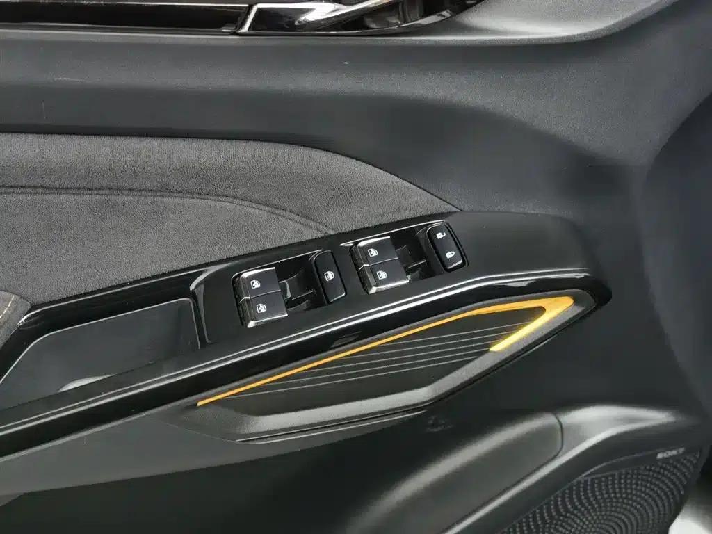 Changan Oushang X5 PLUS 2023 Facelift 1.5T DCT Premium Edition — миниатюра 9