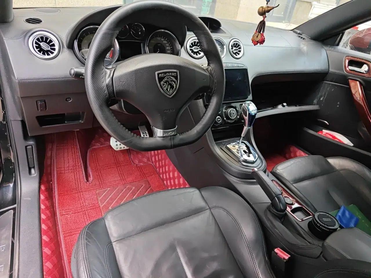 Peugeot RCZ 2011 1.6T Luxury Elegant Model — миниатюра 10