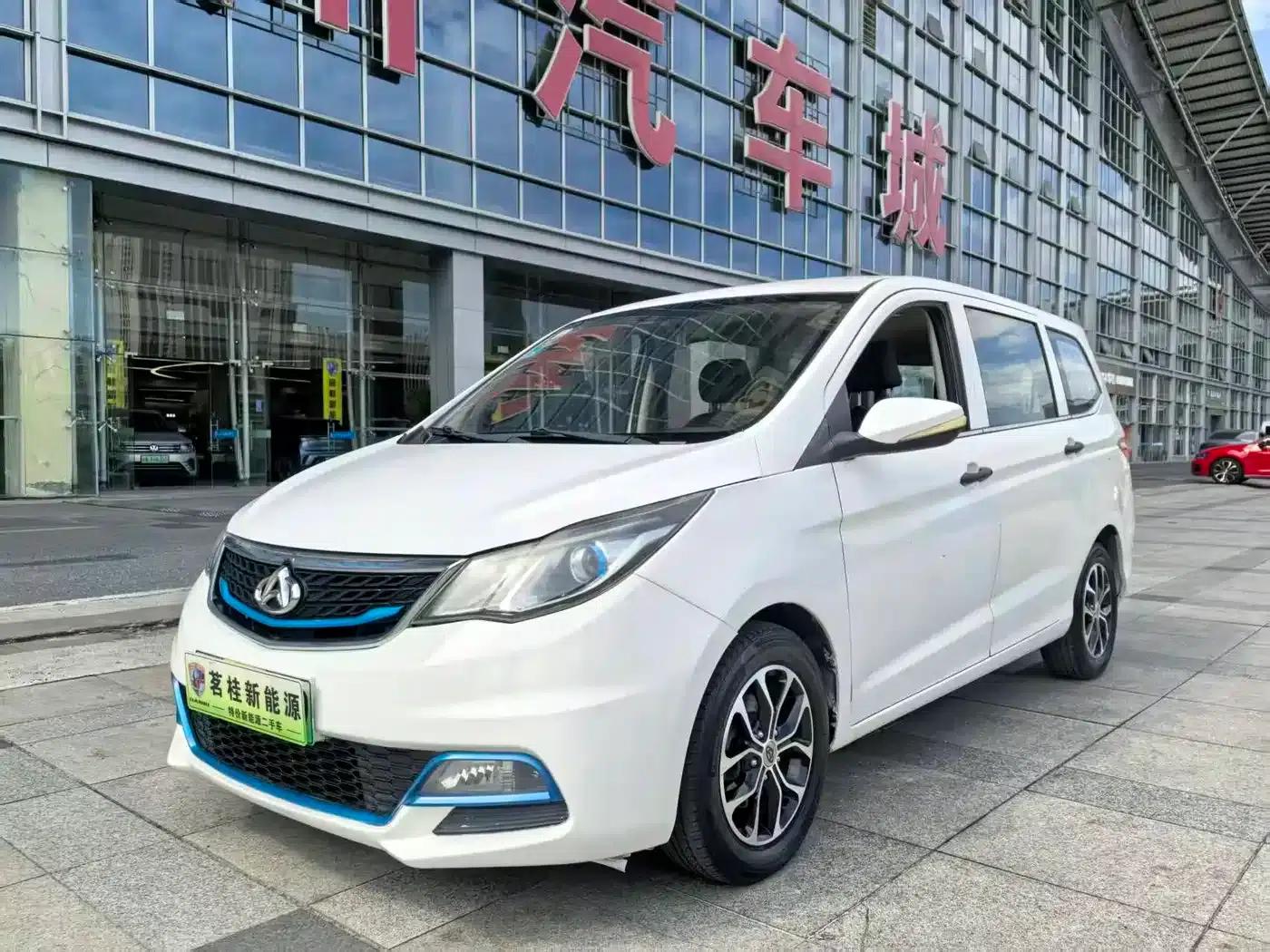 Changan Oushang A600EV 2018 EV — миниатюра 1