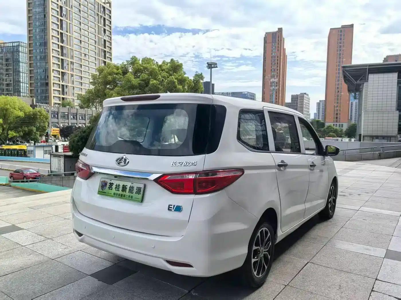 Changan Oushang A600EV 2018 EV — миниатюра 13
