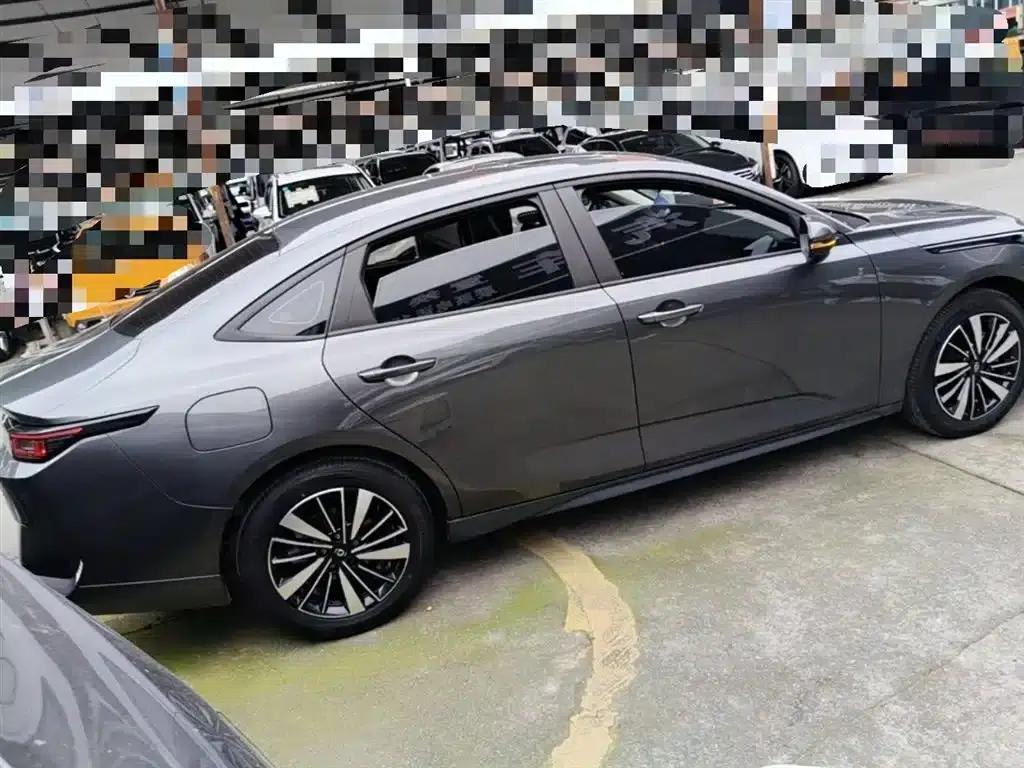 Changan Qiyuan A05 2025 Model - Truly Delicious Edition 70 Superior Type — миниатюра 7