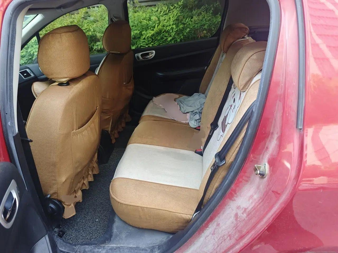 Peugeot 307 2013 Hatchback 1.6L Manual Comfort Edition — миниатюра 18