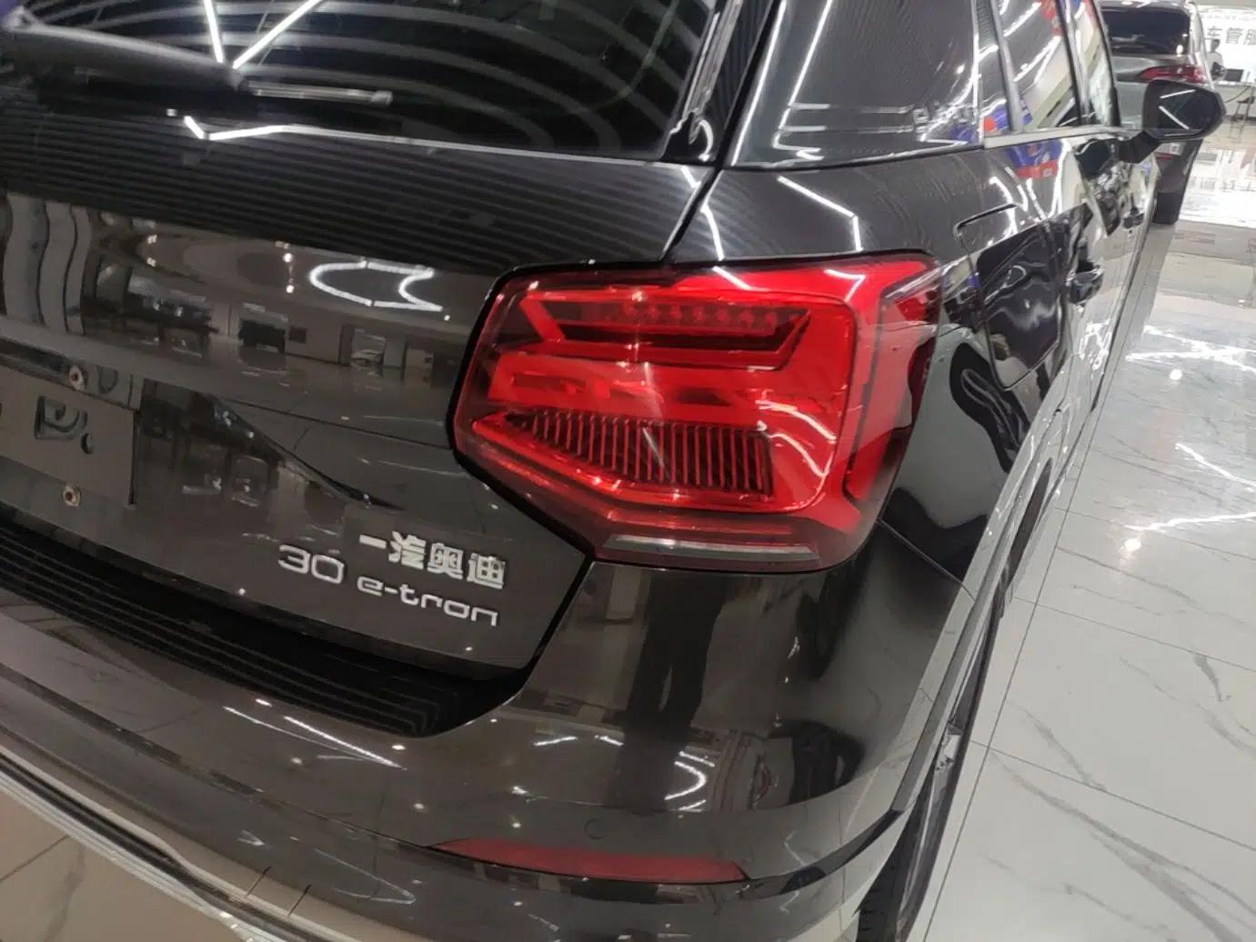 Audi Q2L e-tron 2019 Q2L e-tron Pure Electric Smart Enjoyment Model — миниатюра 8