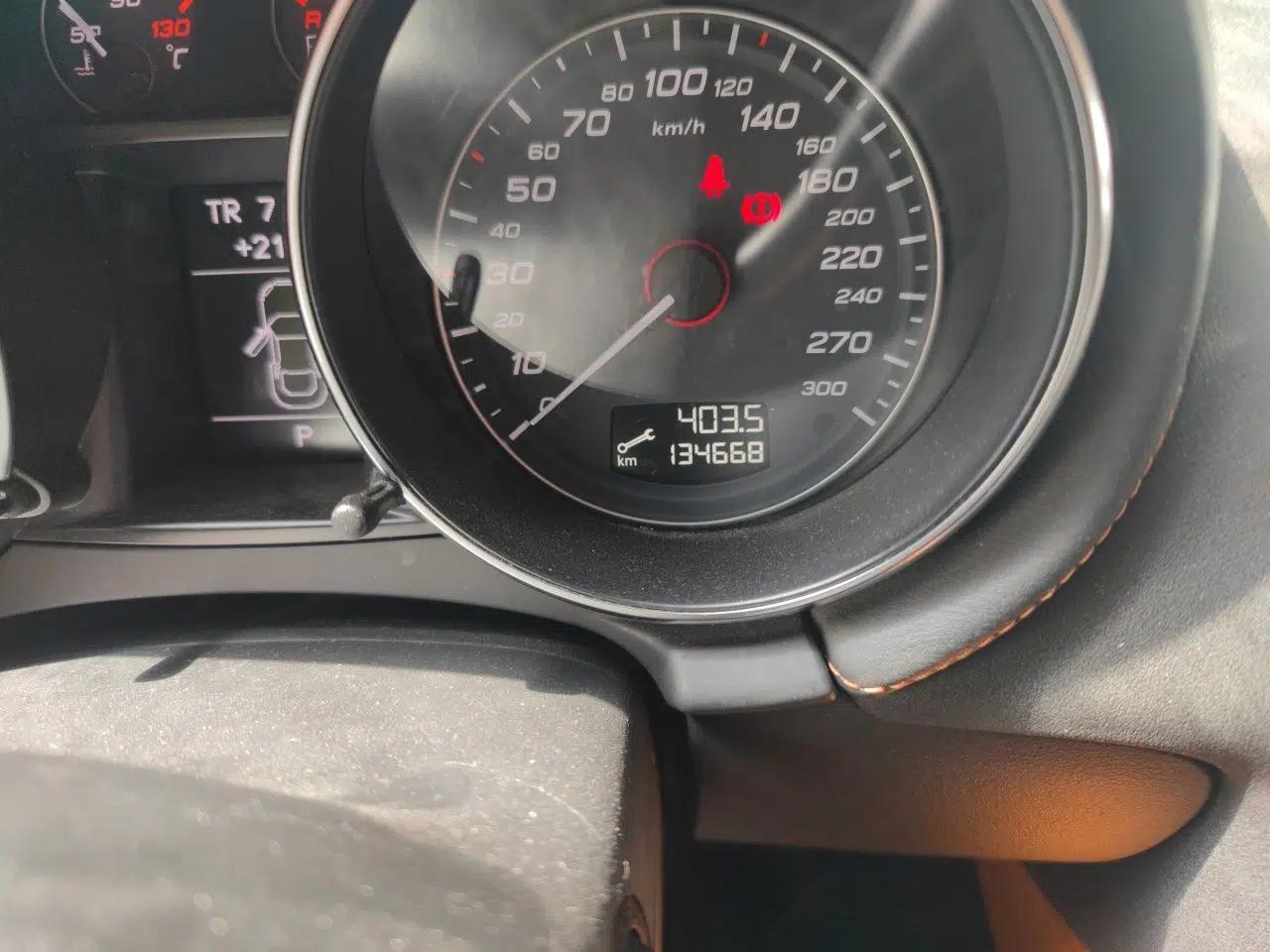 Audi TTS 2011 TTS Coupe 2.0TFSI quattro — миниатюра 13