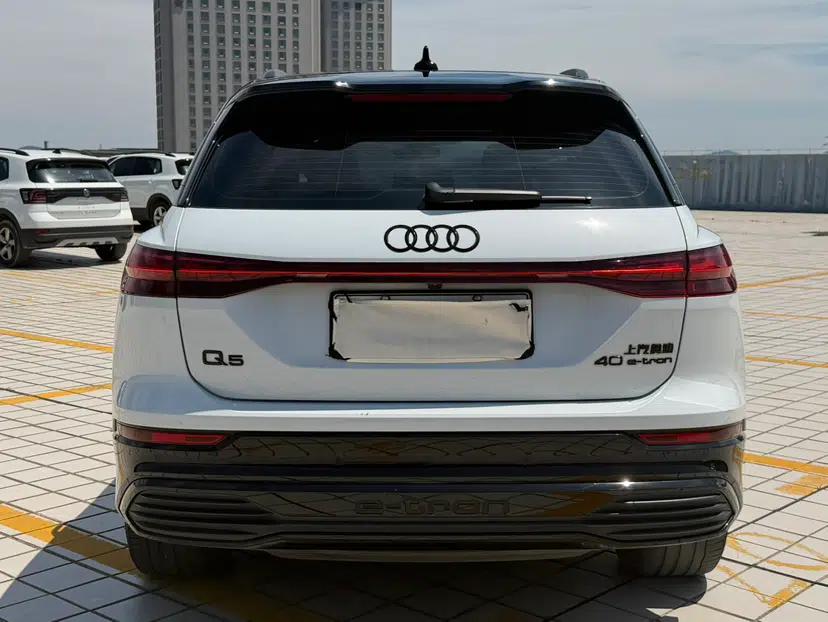 Audi Q5 e-tron 2023 40 e-tron Starry Edition Mecha Kit — миниатюра 6