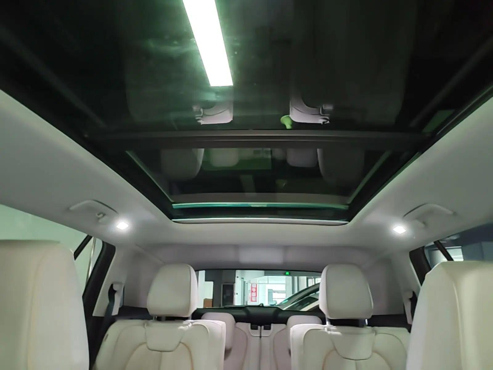 Audi Q5 e-tron 2023 40 e-tron Starry Edition Luxury Package — миниатюра 20