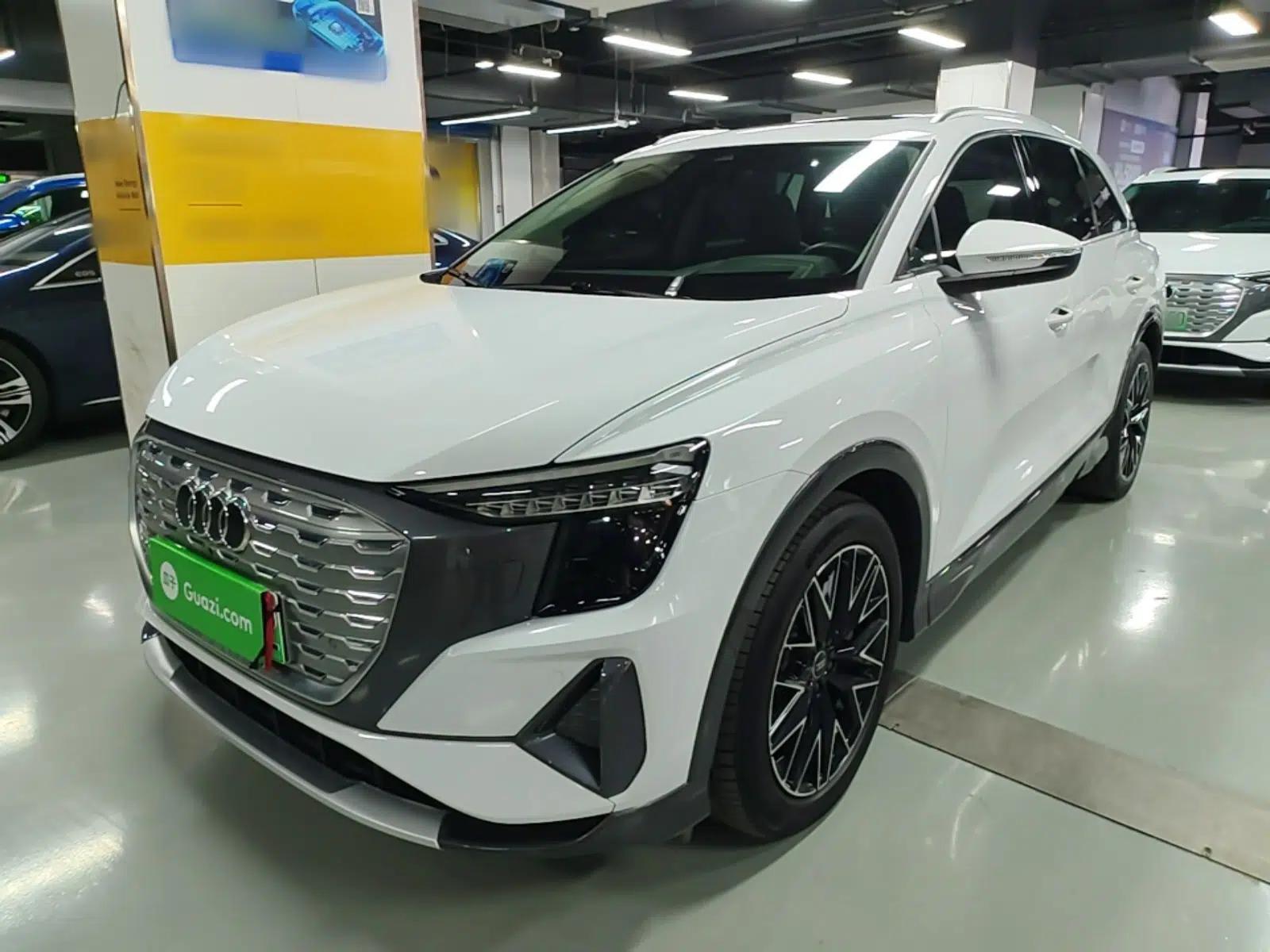 Audi Q5 e-tron 2023 40 e-tron Starry Edition Mecha Kit — миниатюра 1