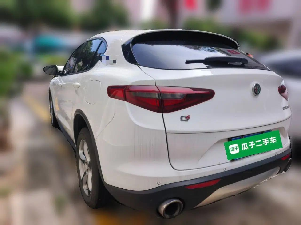 Alfa Romeo Stelvio 2017 2.0T 200HP Elite Edition — миниатюра 4