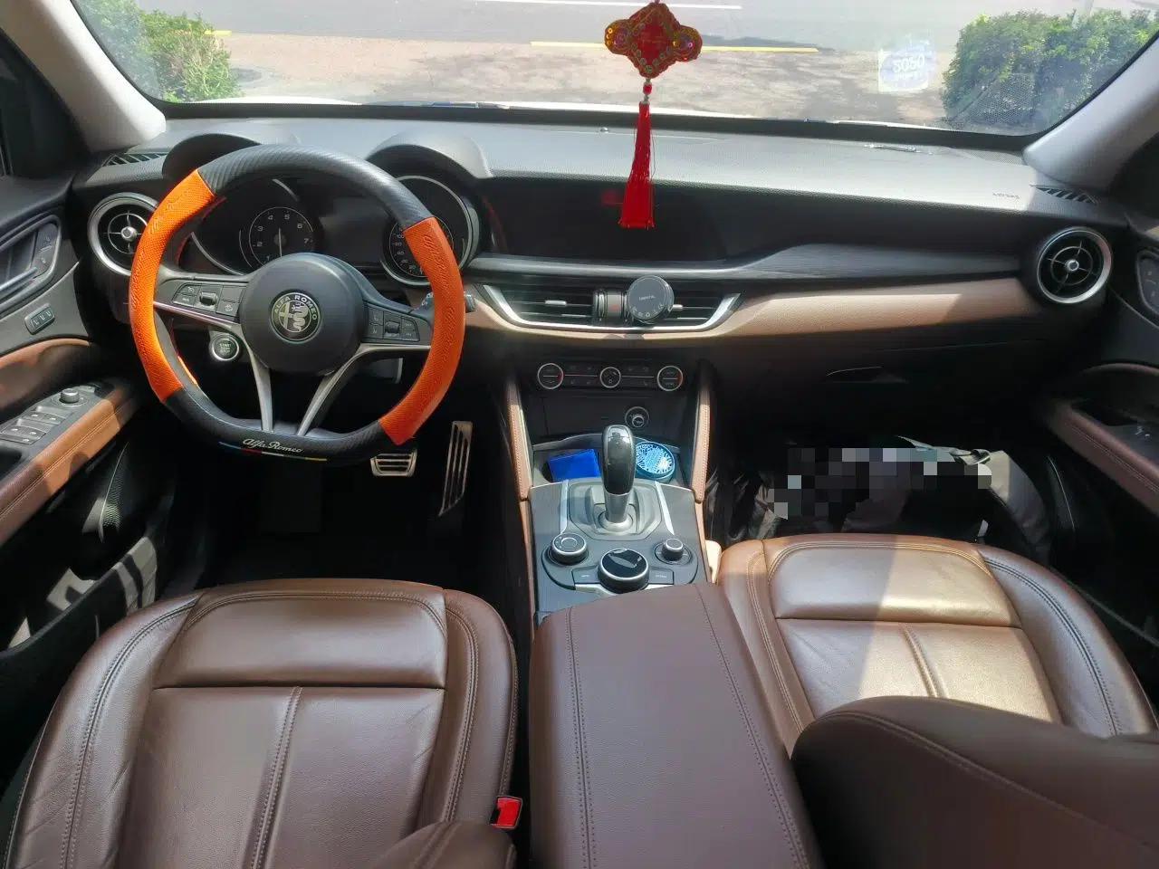 Alfa Romeo Stelvio 2017 2.0T 200HP Elite Edition — миниатюра 10