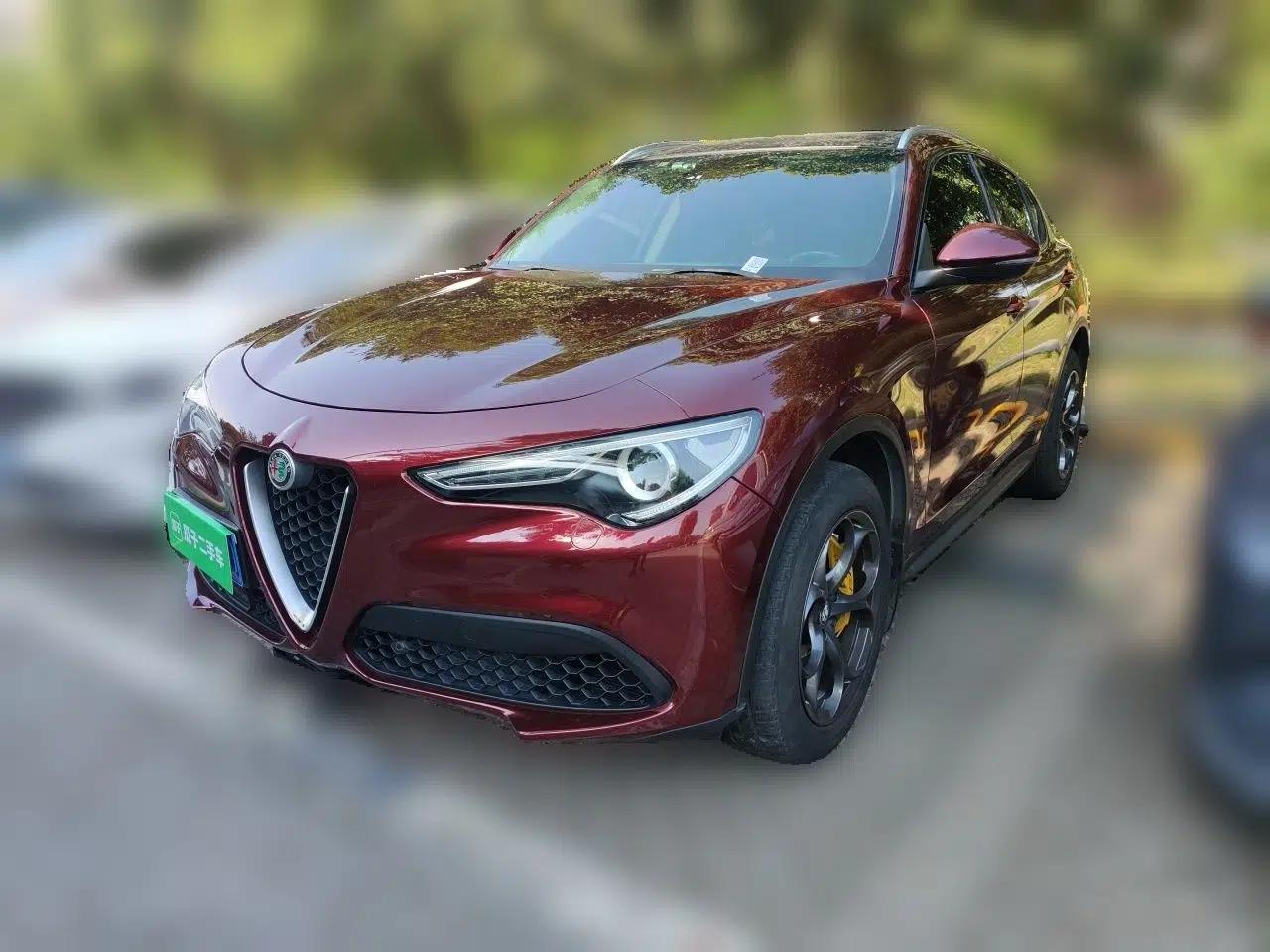 Alfa Romeo Stelvio 2017 2.0T 280HP Luxury Edition — миниатюра 1
