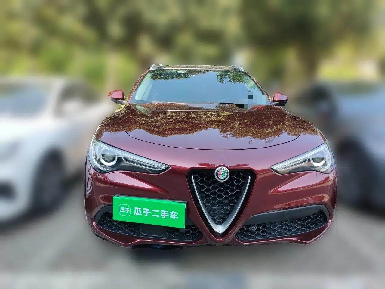 Alfa Romeo Stelvio 2017 2.0T 280HP Luxury Edition — миниатюра 2
