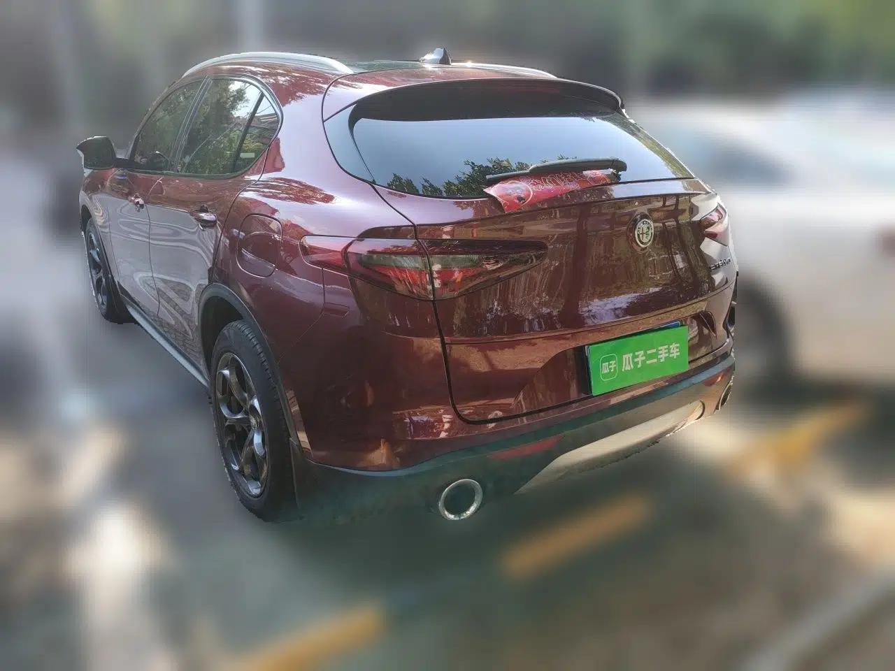 Alfa Romeo Stelvio 2017 2.0T 280HP Luxury Edition — миниатюра 4