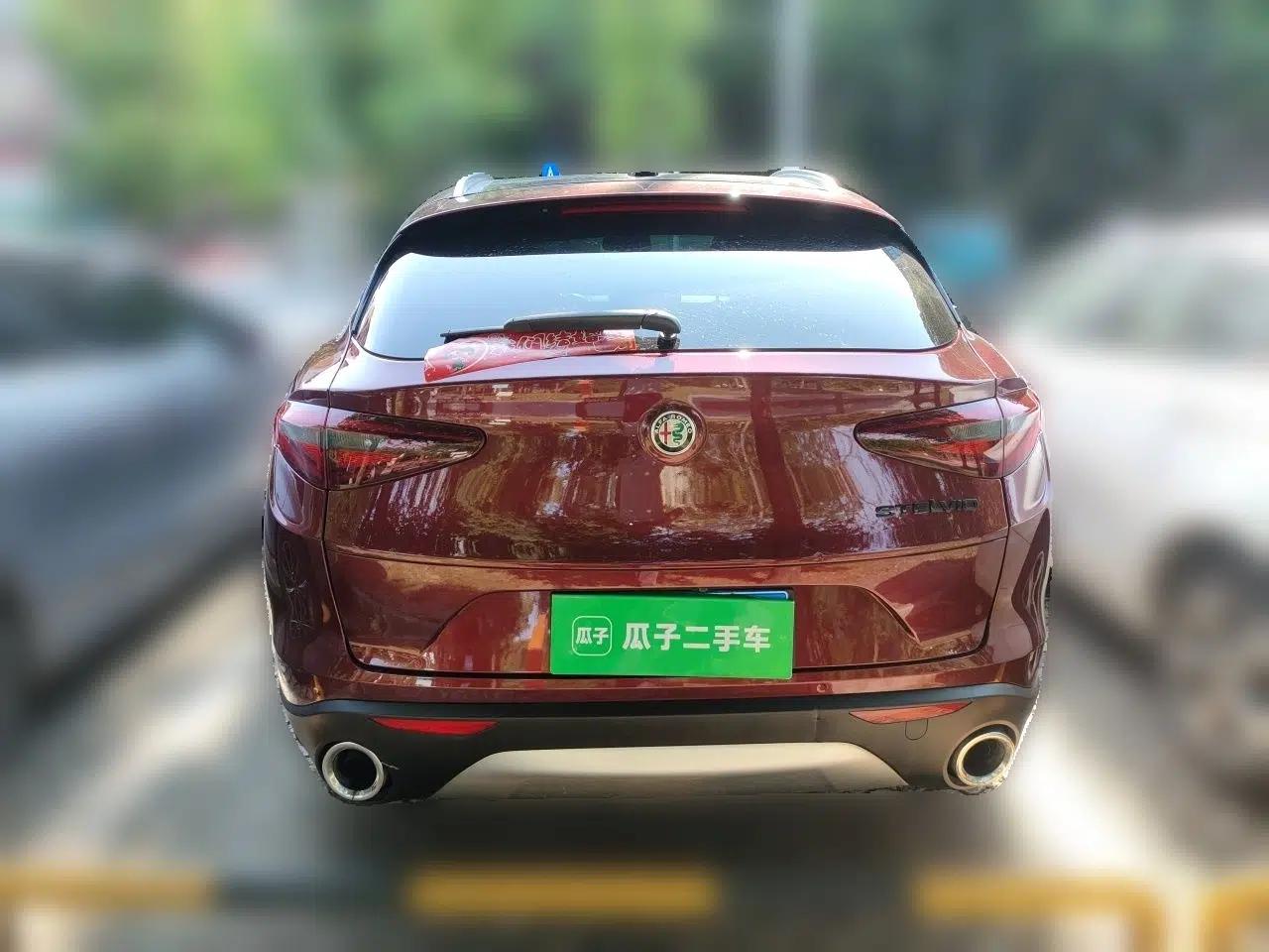 Alfa Romeo Stelvio 2017 2.0T 280HP Luxury Edition — миниатюра 5
